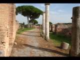 05576 ostia - regio iii - cardo degli aurighi - blick ri osten.jpg